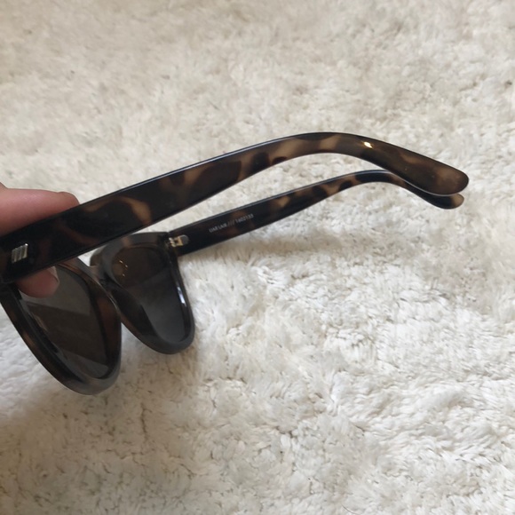 Le Specs Liar Liar Tortoiseshell Sunglasses - Picture 3 of 4